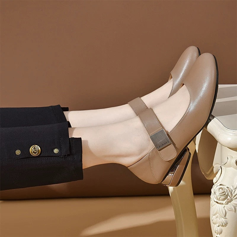 Zapatos planos de cuero con punta redonda