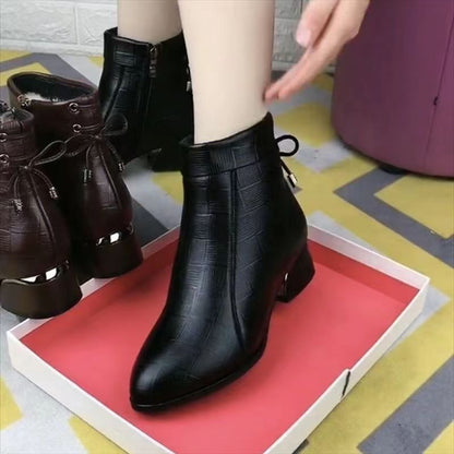 Zapatos de punta puntiaguda con pajarita para mamás