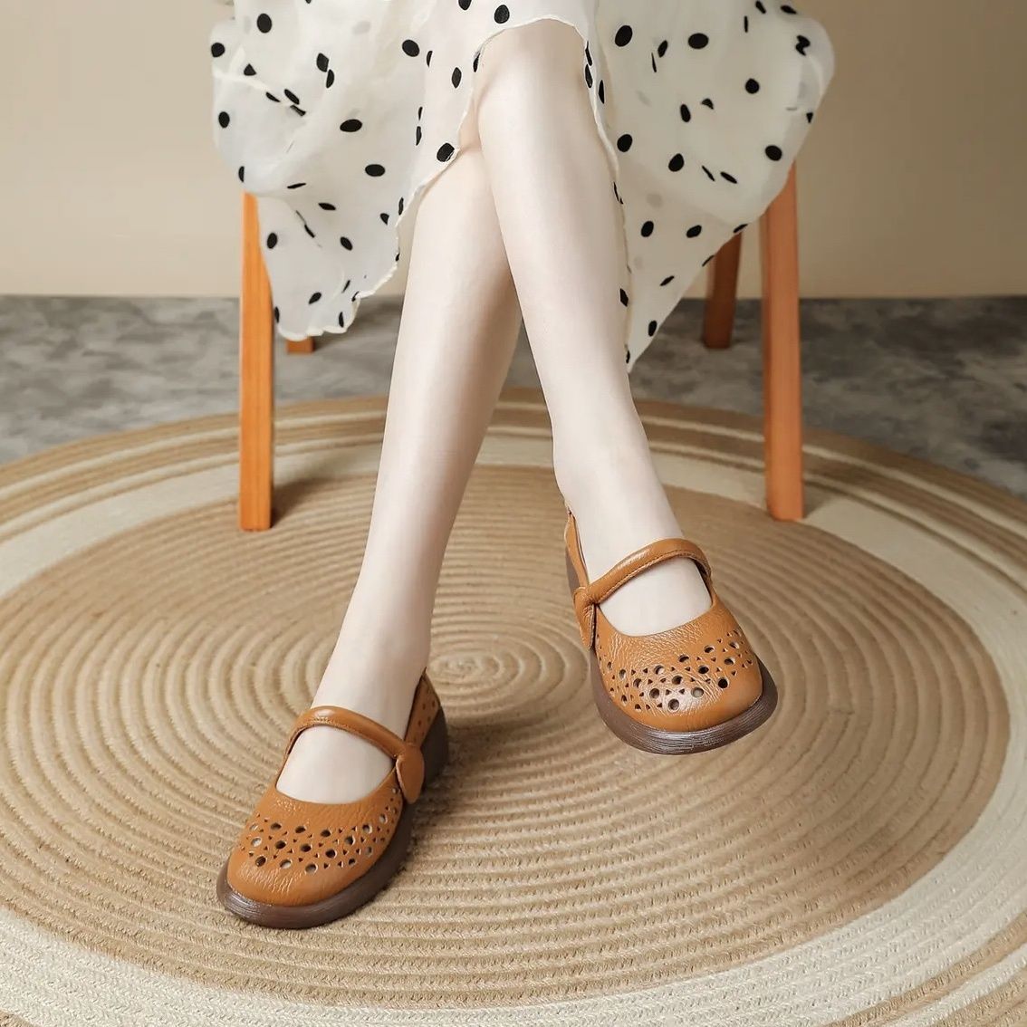 Zapatos transpirables de suela blanda fabricados en piel auténtica.
