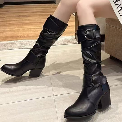 Botas de tacón alto con hebilla