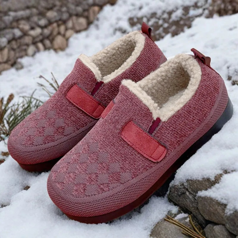 Nuevos zapatos cálidos gruesos de terciopelo de invierno.