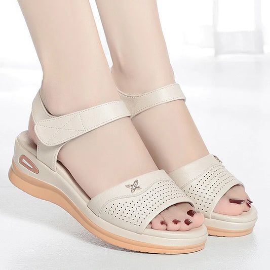 Sandalias para madre de piel suave y suela blanda
