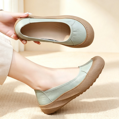 Zapatos de piel genuina con suela flexible.