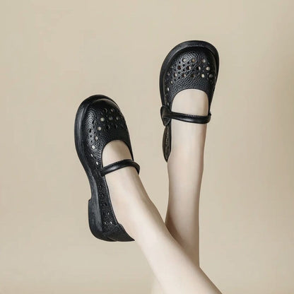 Zapatos transpirables de suela blanda fabricados en piel auténtica.