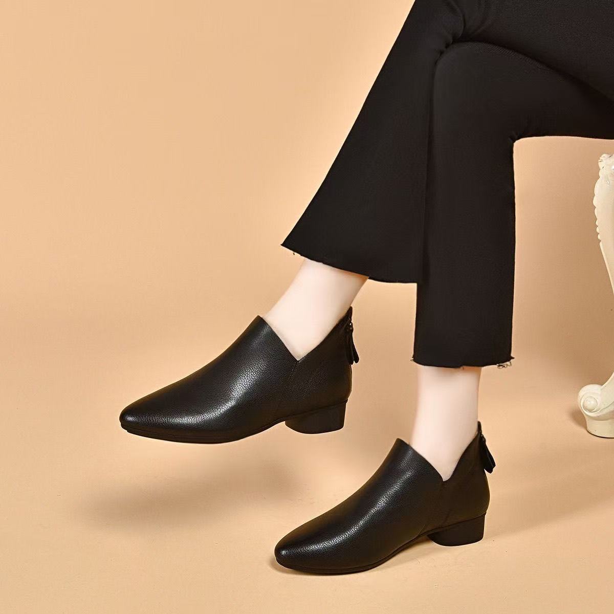 Botas 100% de cuero auténtico.
