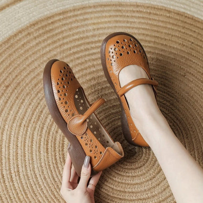 Zapatos transpirables de suela blanda fabricados en piel auténtica.