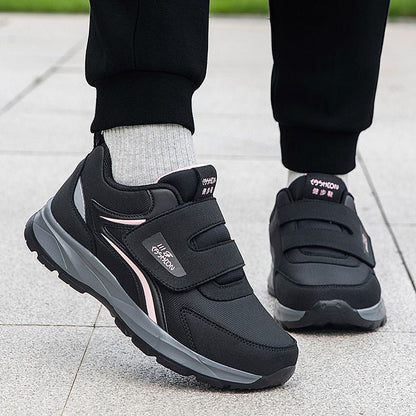 Zapatillas deportivas de suela blanda y puntera ancha