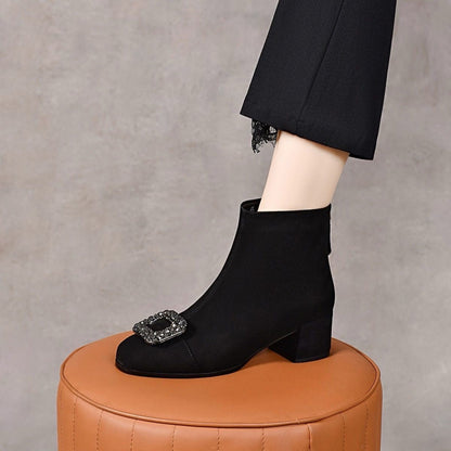 Botas de piel con tacón cuadrado y elástico