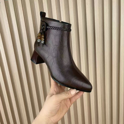Botines de Piel con Tacón Estilizado