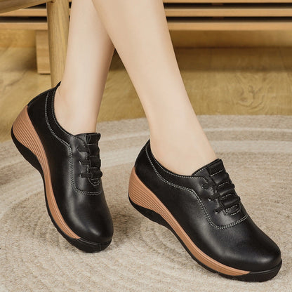 Zapatos casuales de piel con tacón de cuña y suela antideslizante