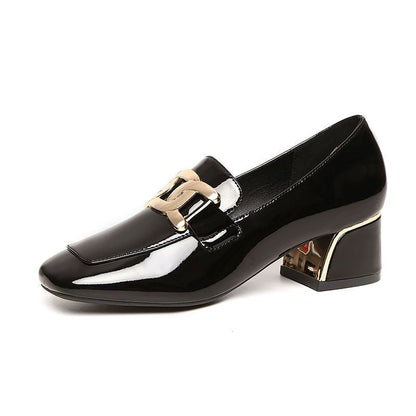 Zapatos de charol con tacón grueso, nuevo modelo