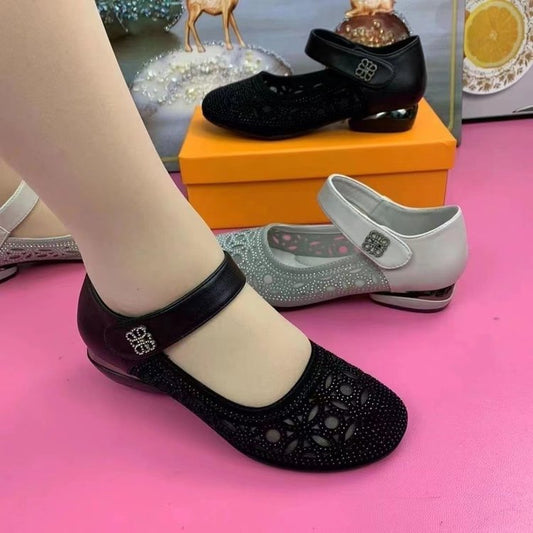 Zapatos de mujer huecos y transpirables
