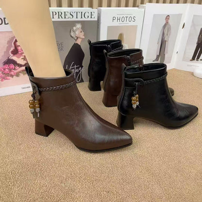 Botines de Piel con Tacón Estilizado