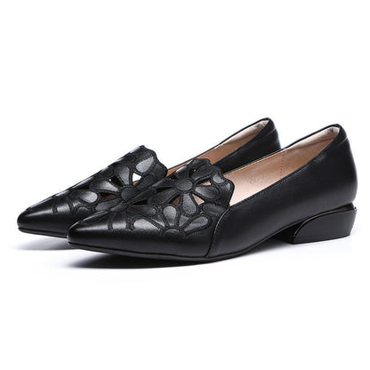 Zapatos de suela blanda con bordado hueco