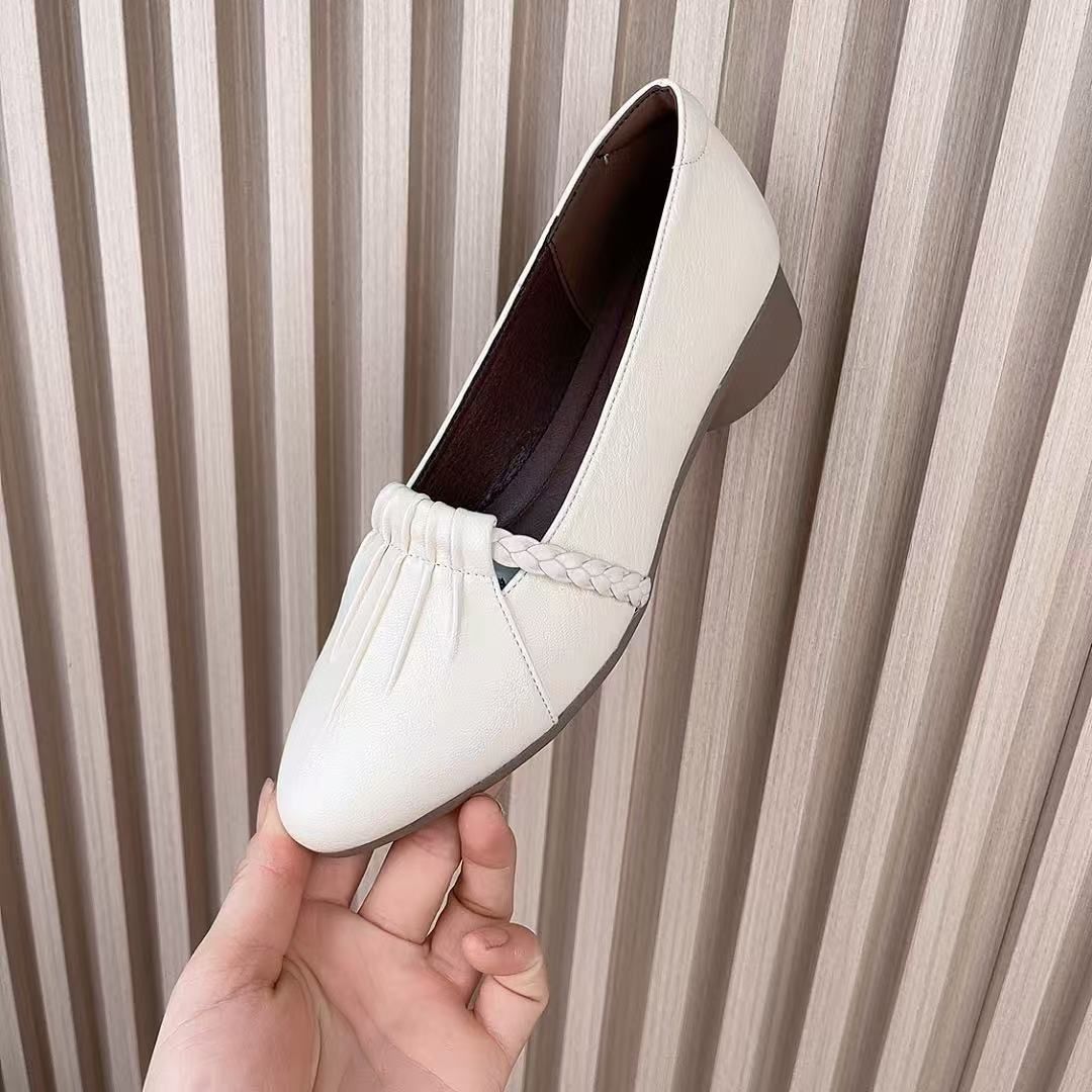 Zapatos casuales de punta afilada con suela suave
