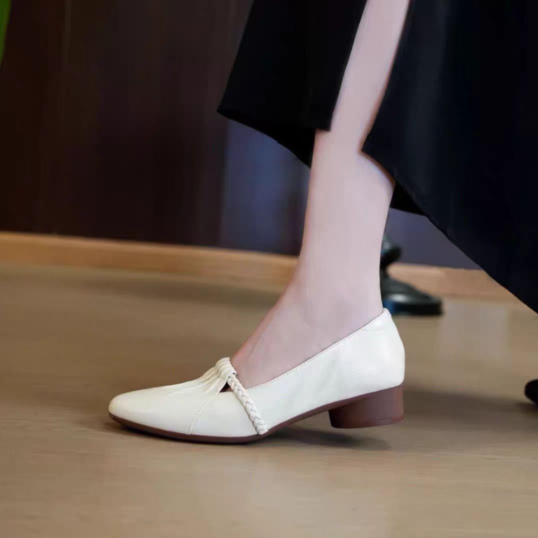 Zapatos casuales de punta afilada con suela suave