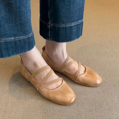 Zapatos Mary Jane planos con estilo retro