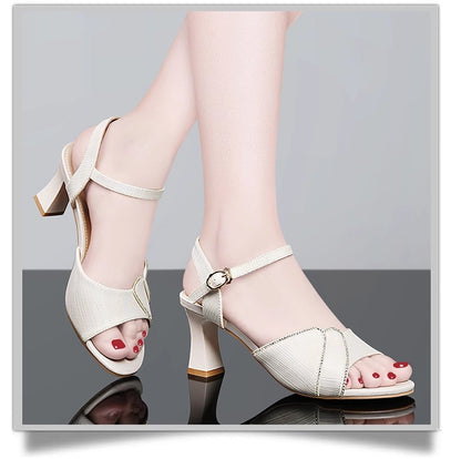 Nuevos estilos de sandalias con pedrería para 2026