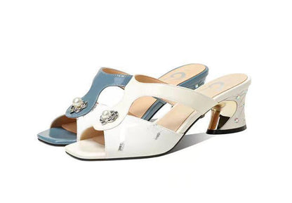 Sandalias punta abierta con piedras brillantes