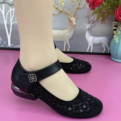 Zapatos de mujer huecos y transpirables