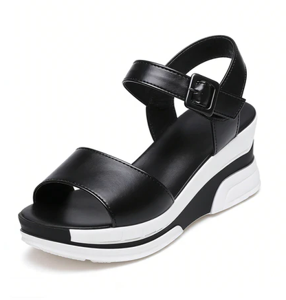 Sandalias de cuña con estilo